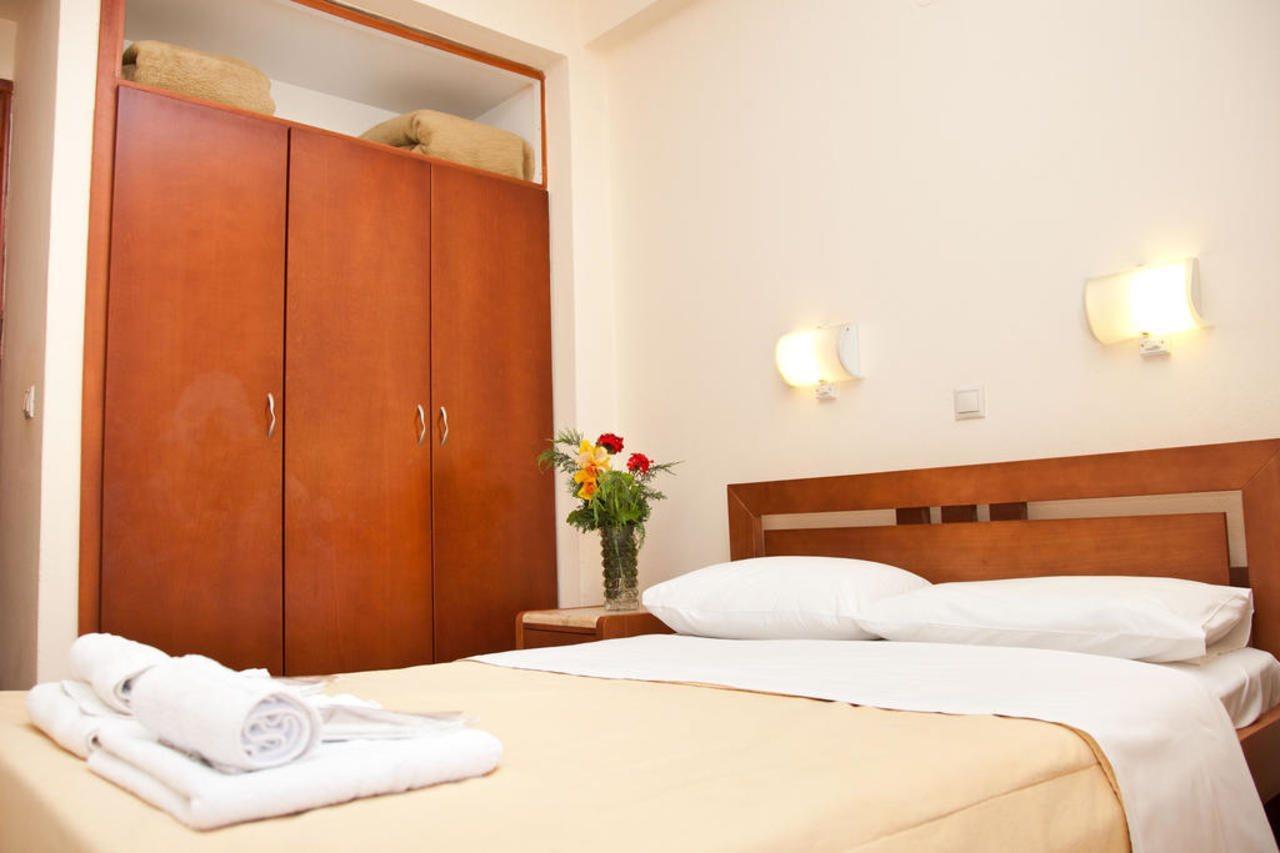 Akroyali Hotel & Villas Messinia ภายนอก รูปภาพ