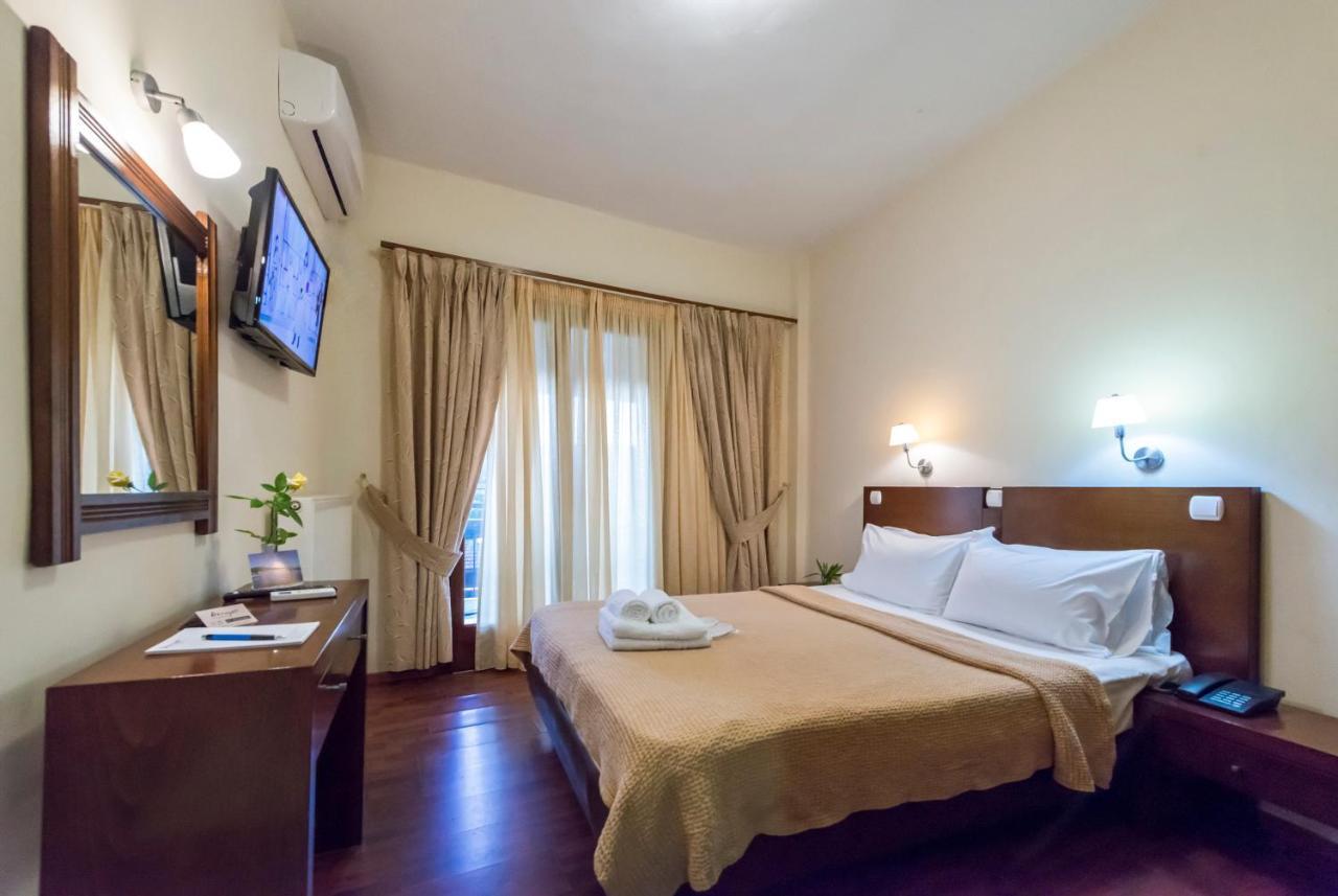 Akroyali Hotel & Villas Messinia ภายนอก รูปภาพ