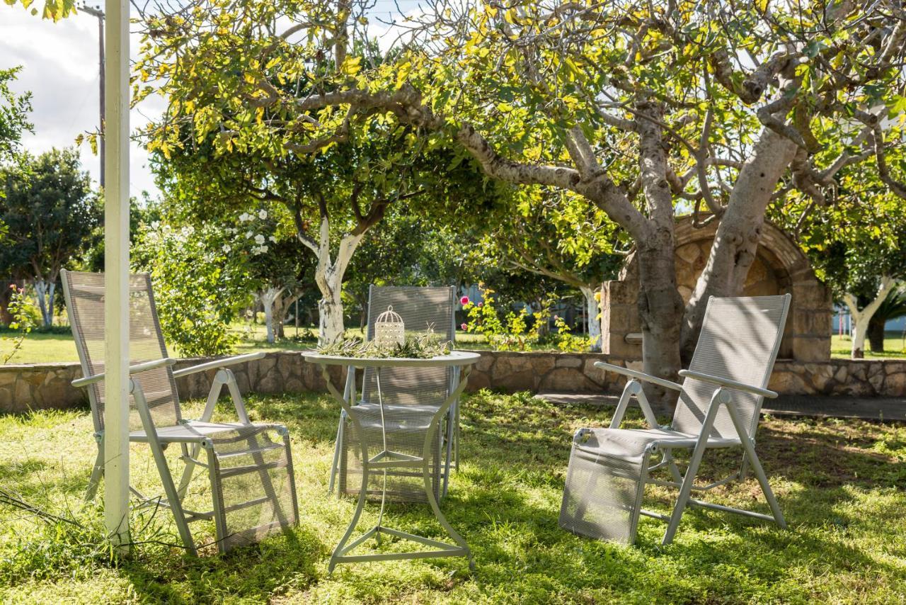 Akroyali Hotel & Villas Messinia ภายนอก รูปภาพ