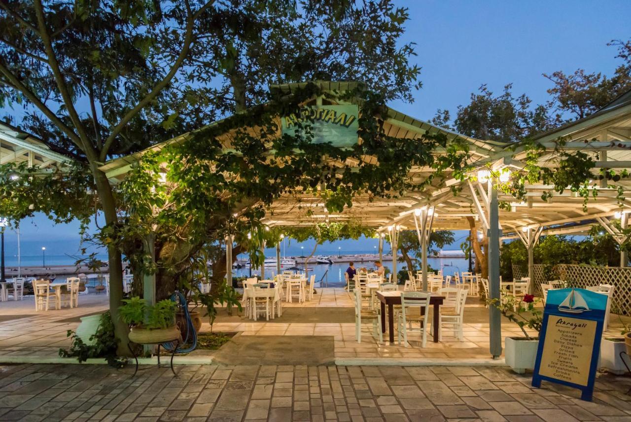 Akroyali Hotel & Villas Messinia ภายนอก รูปภาพ