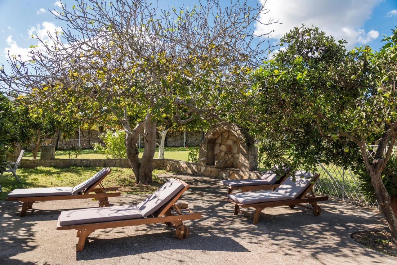 Akroyali Hotel & Villas Messinia ภายนอก รูปภาพ