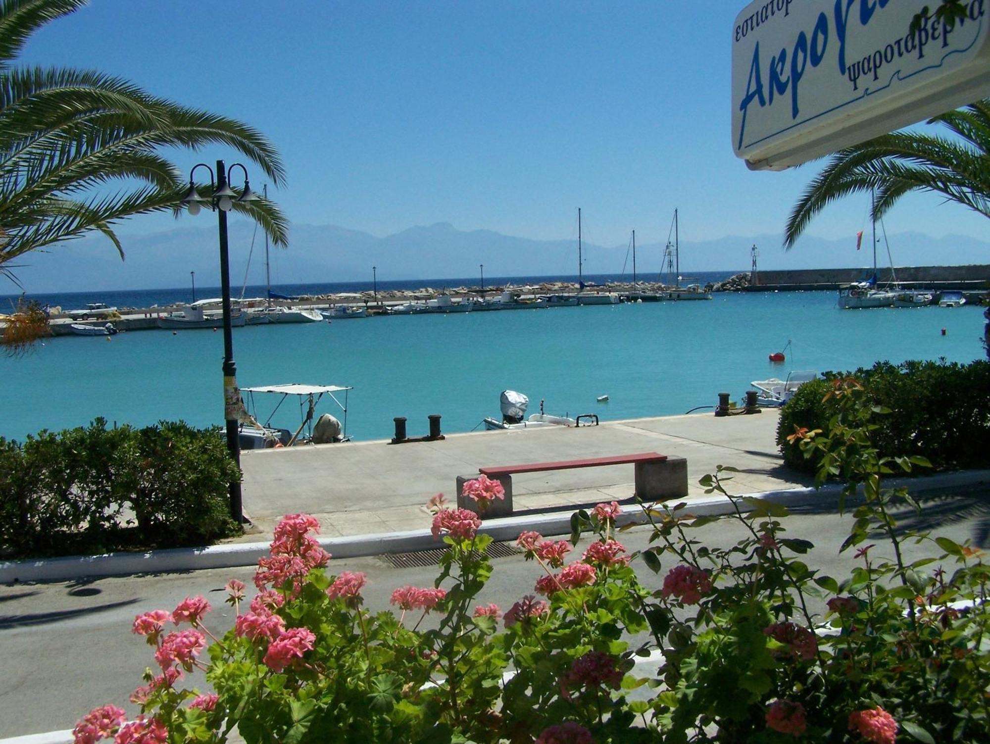 Akroyali Hotel & Villas Messinia ภายนอก รูปภาพ