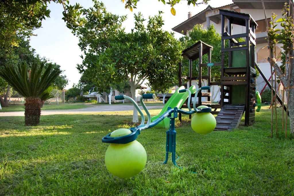 Akroyali Hotel & Villas Messinia ภายนอก รูปภาพ