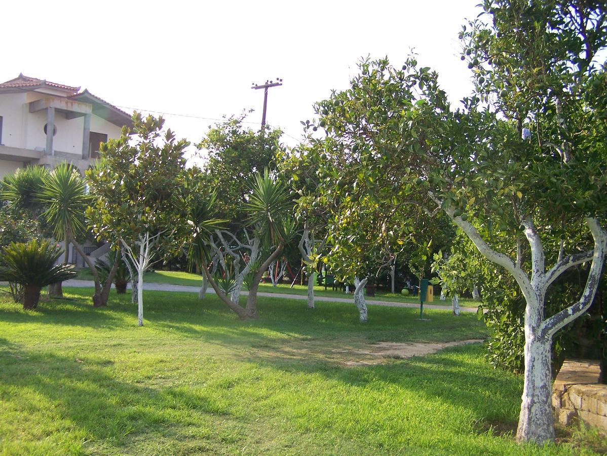 Akroyali Hotel & Villas Messinia ภายนอก รูปภาพ