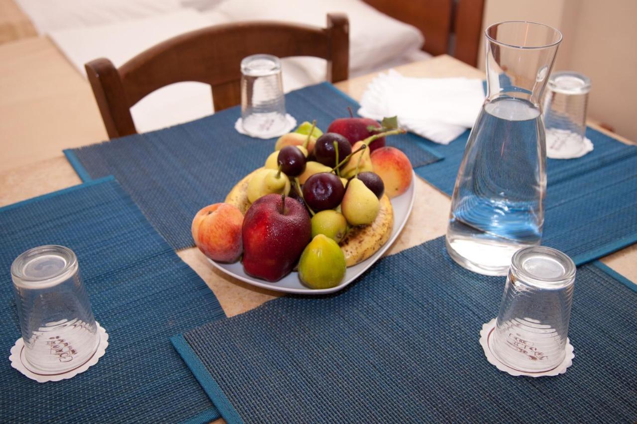 Akroyali Hotel & Villas Messinia ภายนอก รูปภาพ